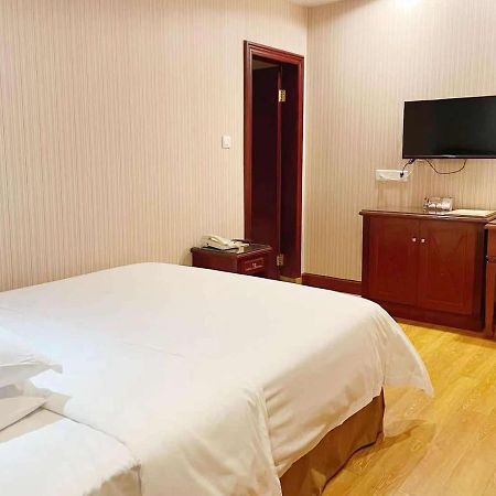 Vienna Hotel In Pinghu Square 深セン市 エクステリア 写真