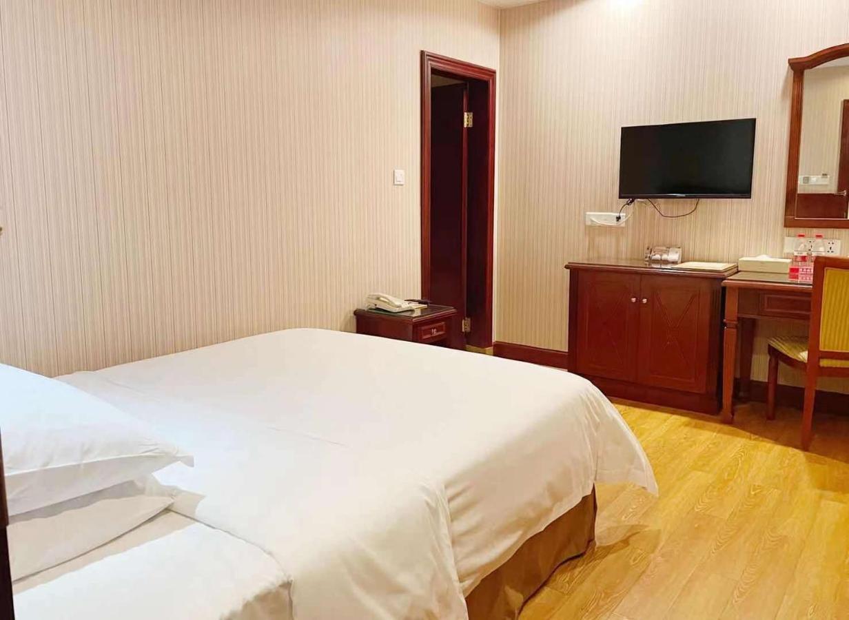 Vienna Hotel In Pinghu Square 深セン市 エクステリア 写真