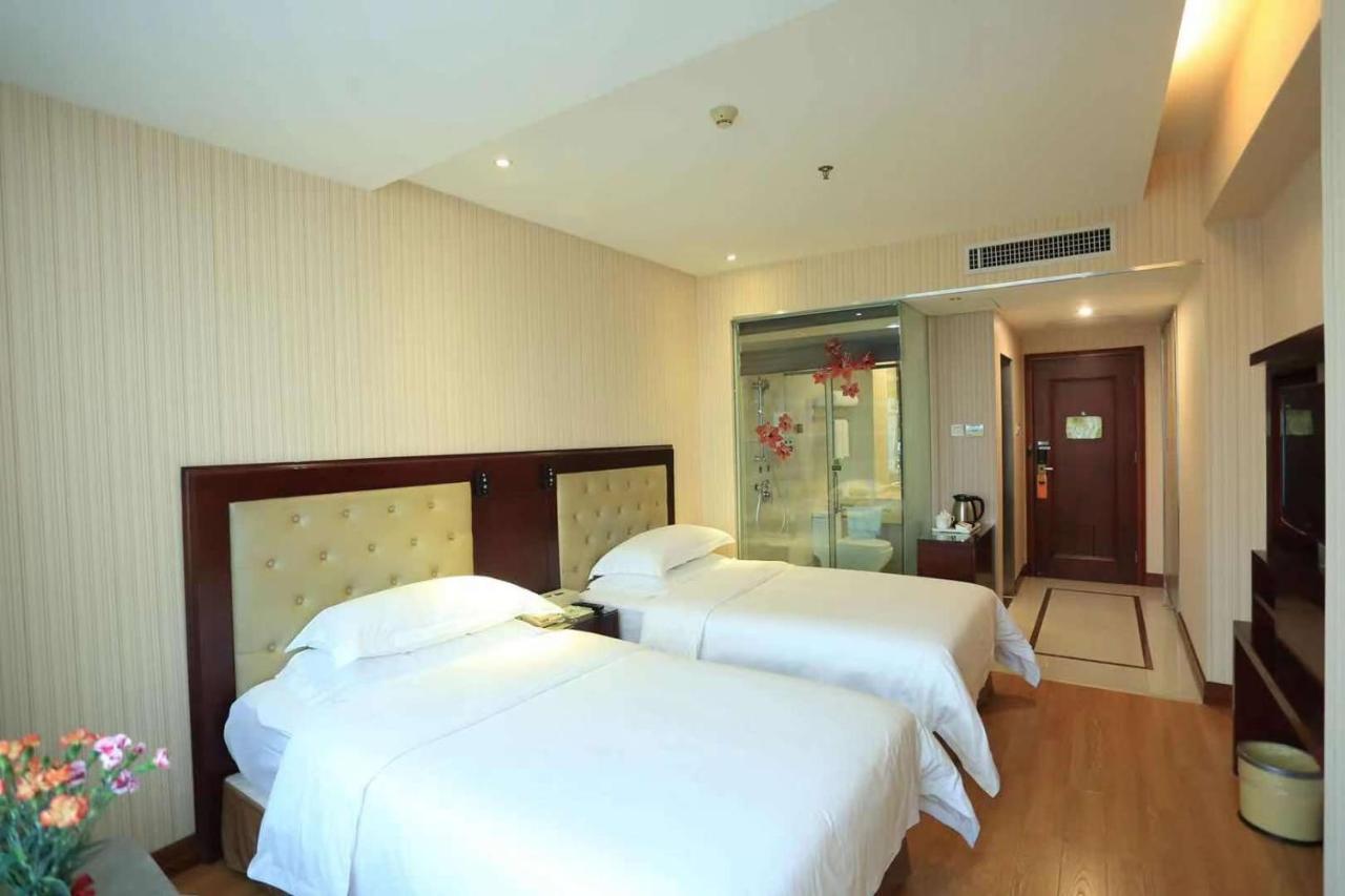 Vienna Hotel In Pinghu Square 深セン市 エクステリア 写真
